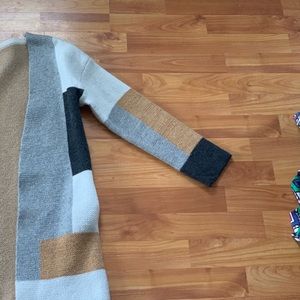 Sweater with pockets